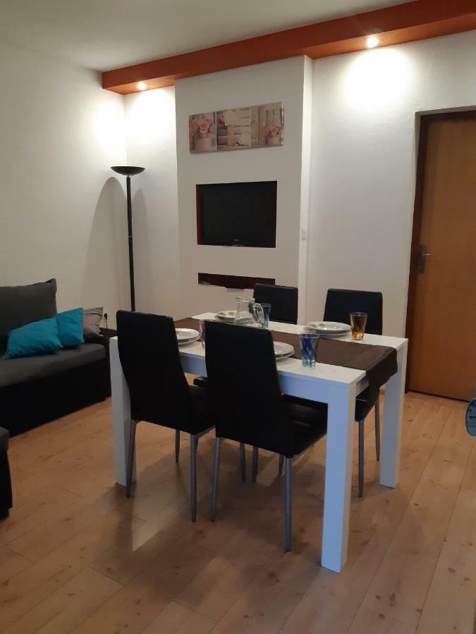 Apartments Lola Biograd Na Moru Dış mekan fotoğraf