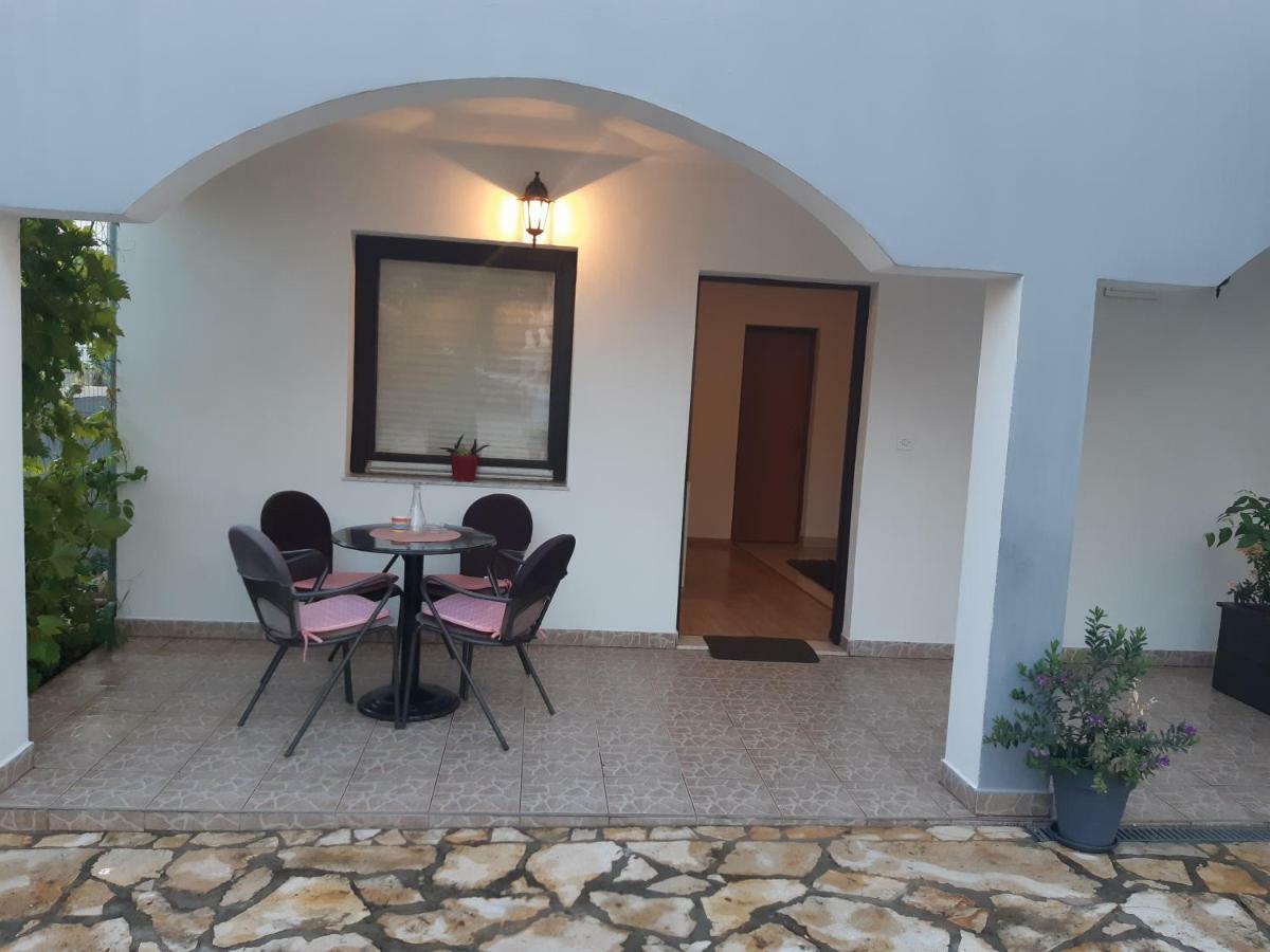 Apartments Lola Biograd Na Moru Dış mekan fotoğraf